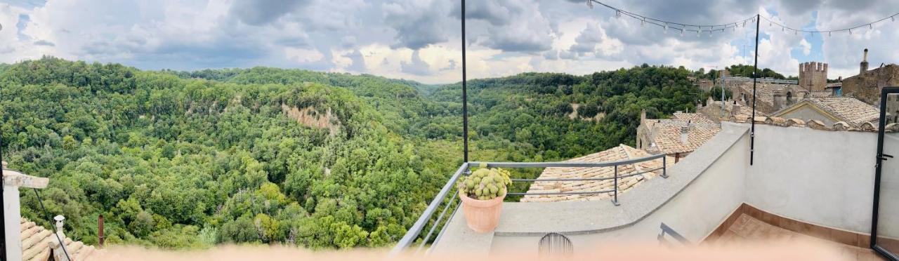 La Casa Sui Tetti -Calcata Apartment Bagian luar foto